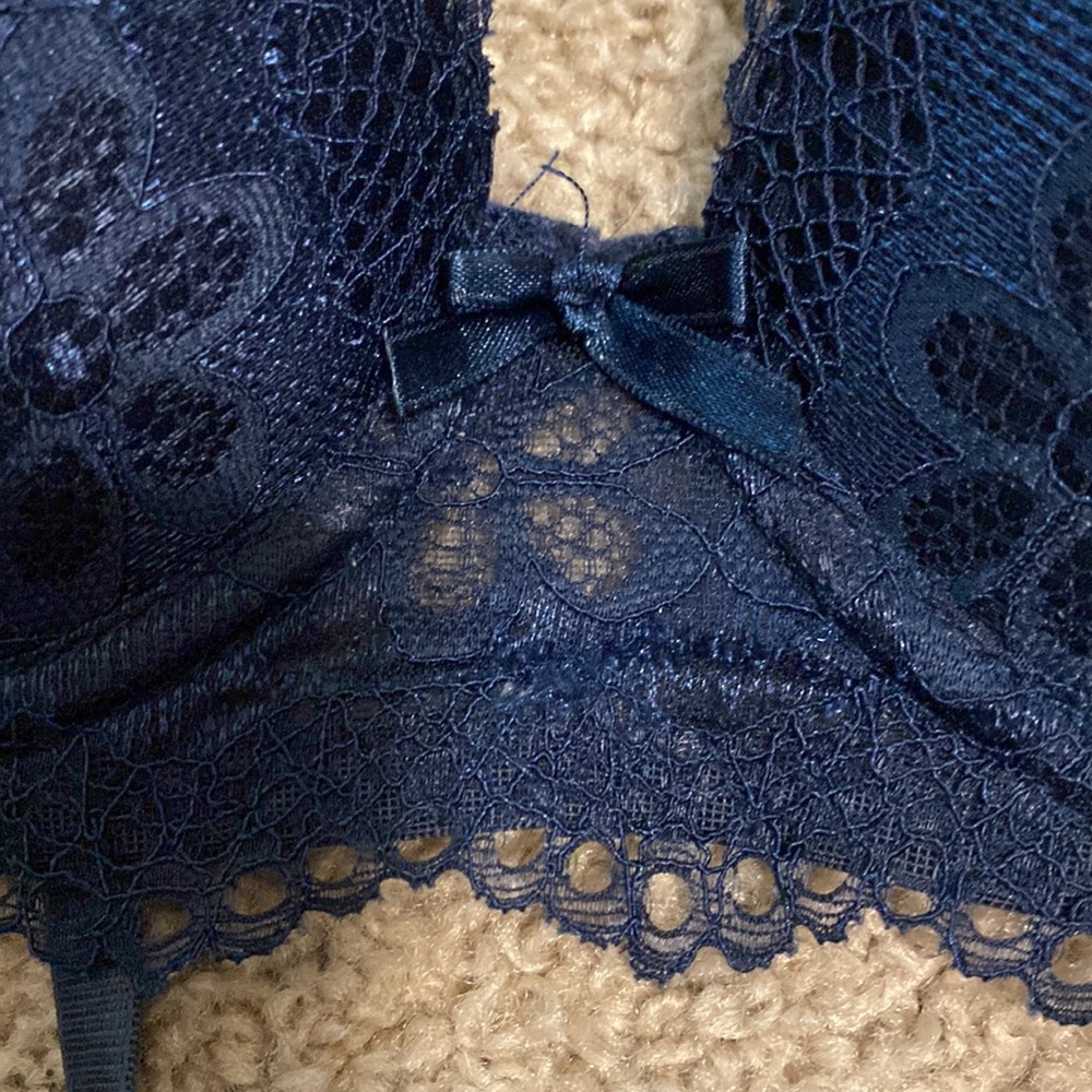 Laura Ashley Navy Blue Lace Bra - Picture 6 of 10
